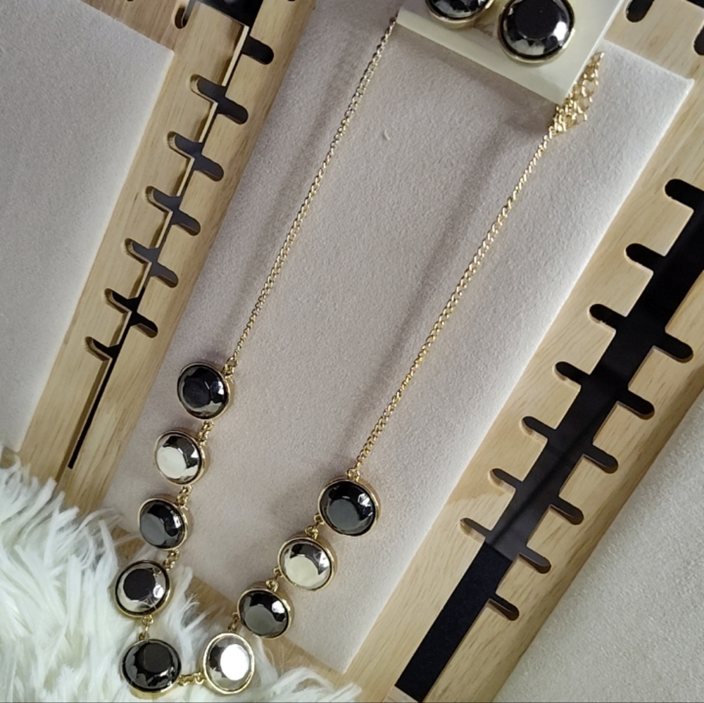 Ella Fashion Gold Plated Necklace set - Picture 4 of 10